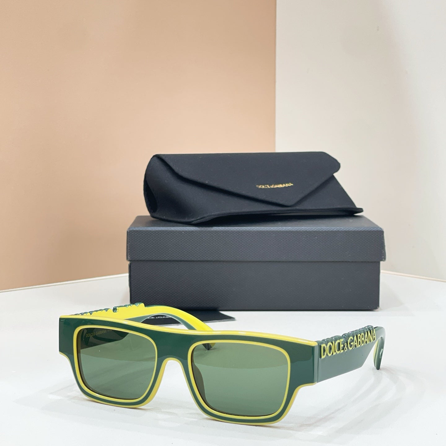 Gentle Monster DX 6011 Sunglasses